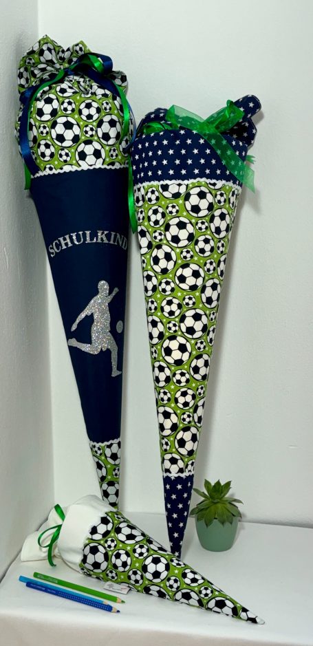 Personalisierte Schultüte aus Stoff "Fußball"