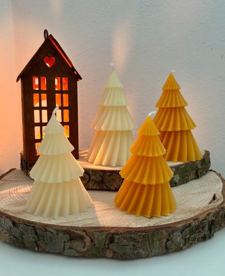 Bienenwachskerze geometrischer Tannenbaum Bienenwachskerze geometrischer Tannenbaum